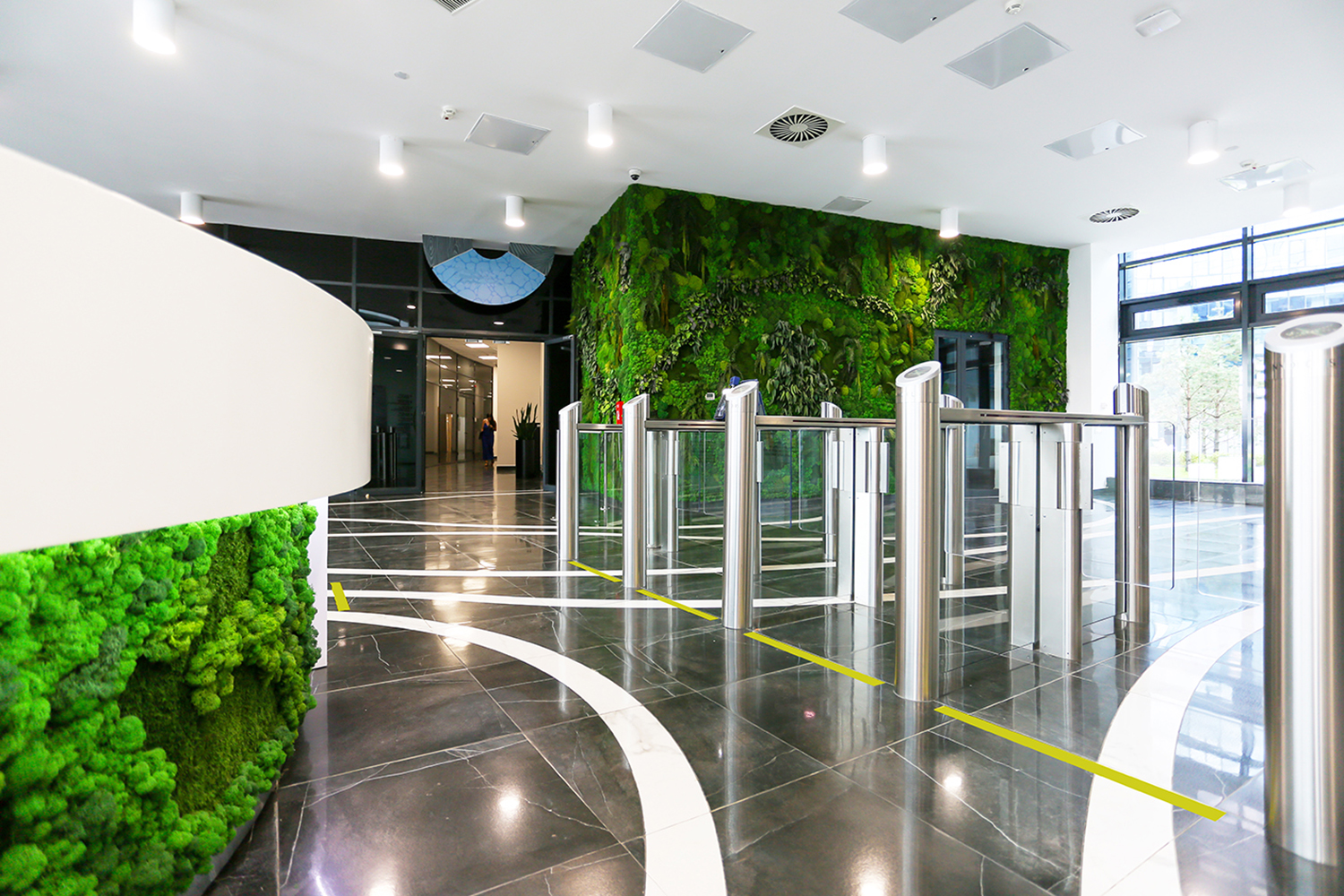 jardin-vertical-musgo-preservado-entrada-oficinas-restaurantes